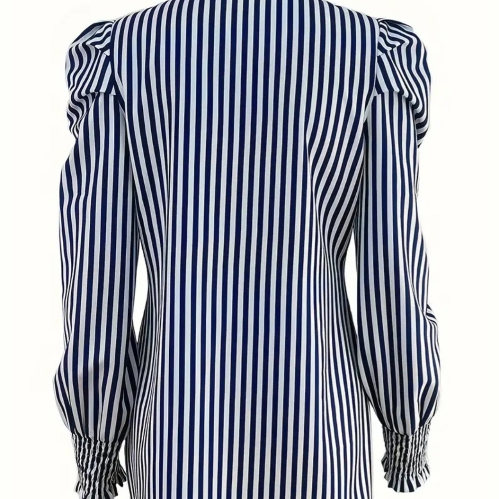Women Blouse - Picture 3 of 3
